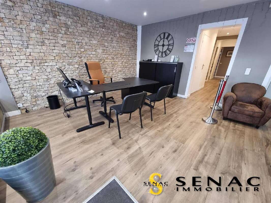 Commerce à BEAUCHAMP