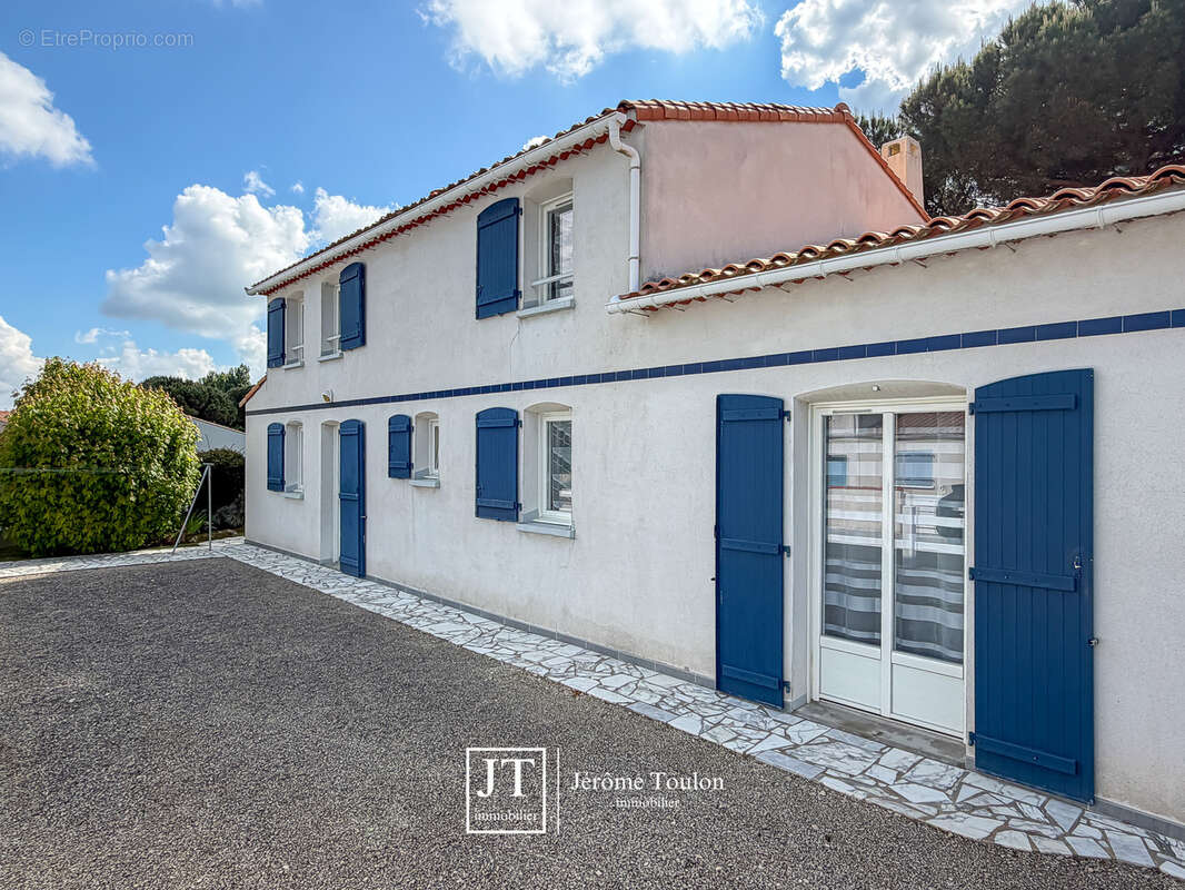 Maison à LES MATHES