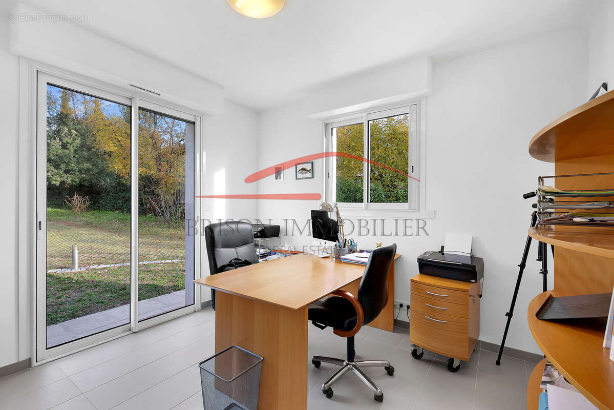 Maison à ROQUEFORT-LES-PINS