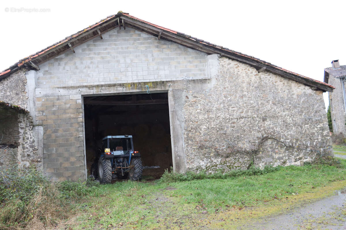 Autre à MAISONNAIS-SUR-TARDOIRE