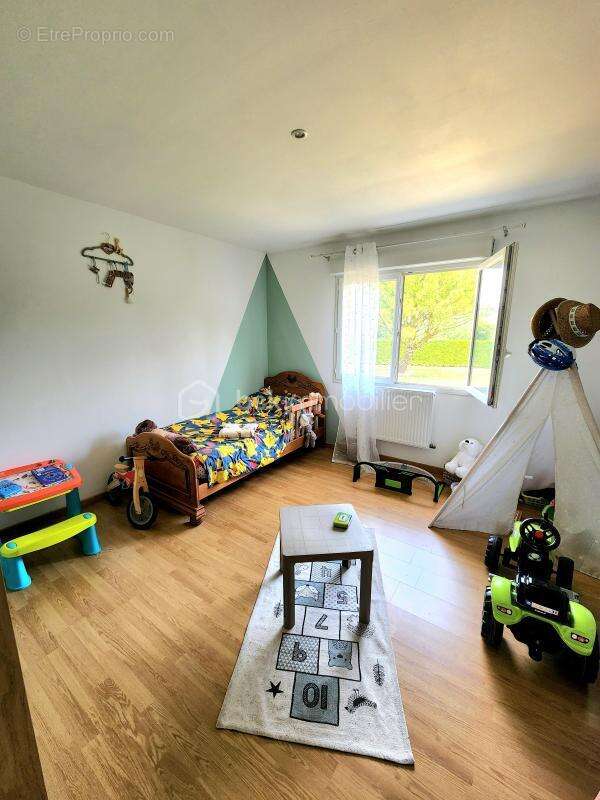 Magnifique propriété de 210 m², parcelle de 3 300 m² à 7 km de la mer - photo 5