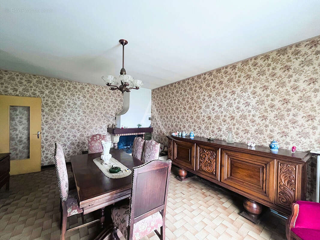 Maison à MONDONVILLE