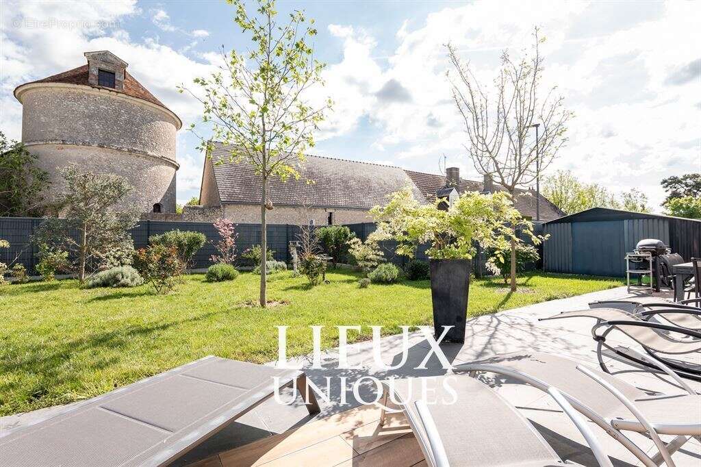 Maison à SAINT-GERVAIS-LA-FORET