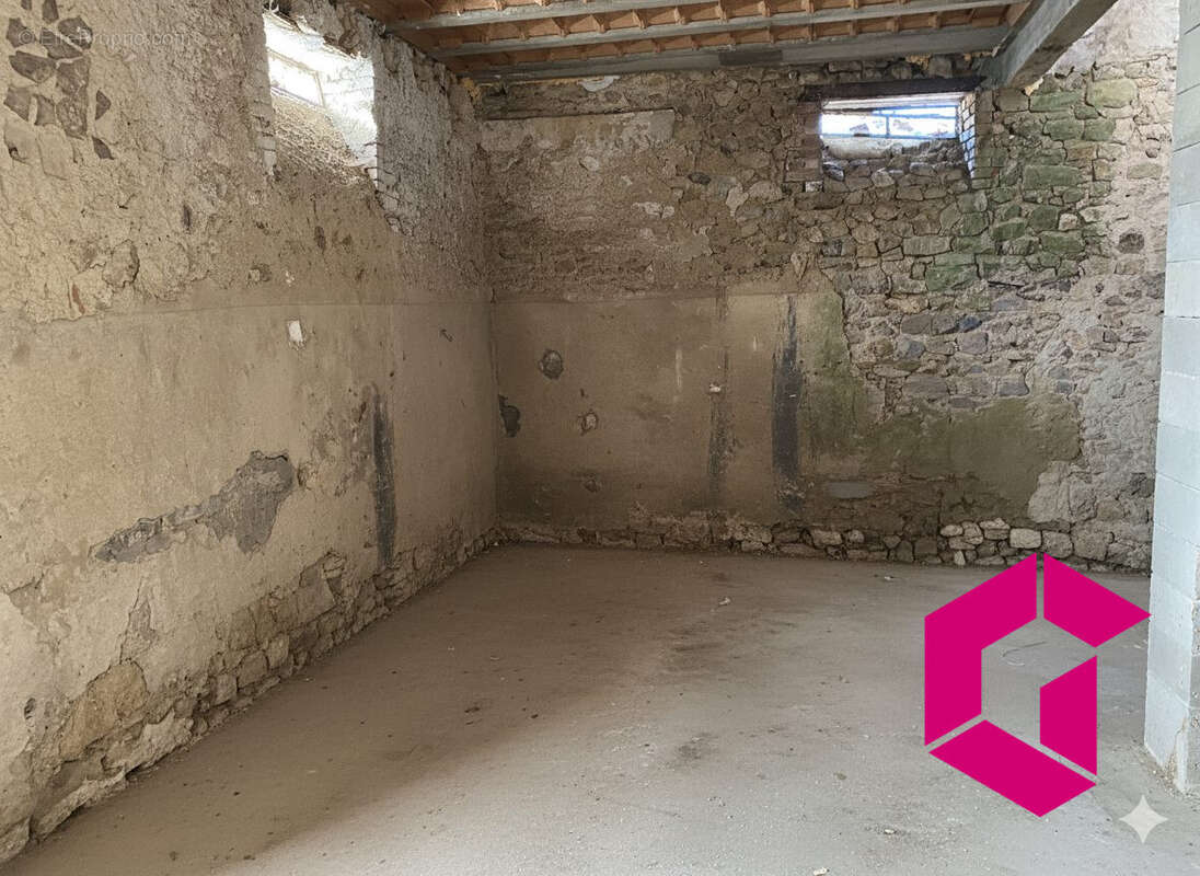 Maison à LA SEAUVE-SUR-SEMENE