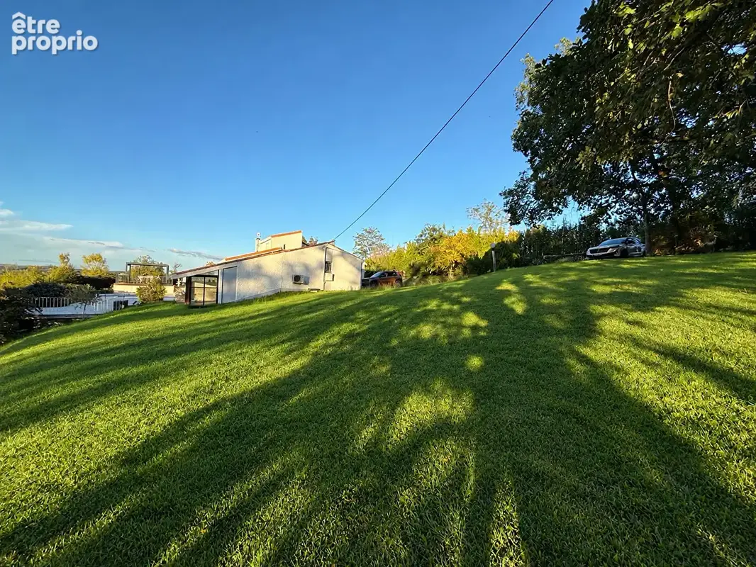 Pujols, villa d'architecte avec piscine et vue - photo 6