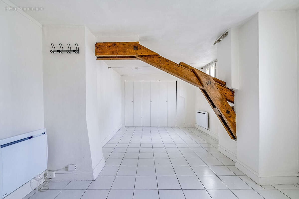 Appartement Paris 1 pièce(s) 23.60 m2 + Chambre de service - photo 6