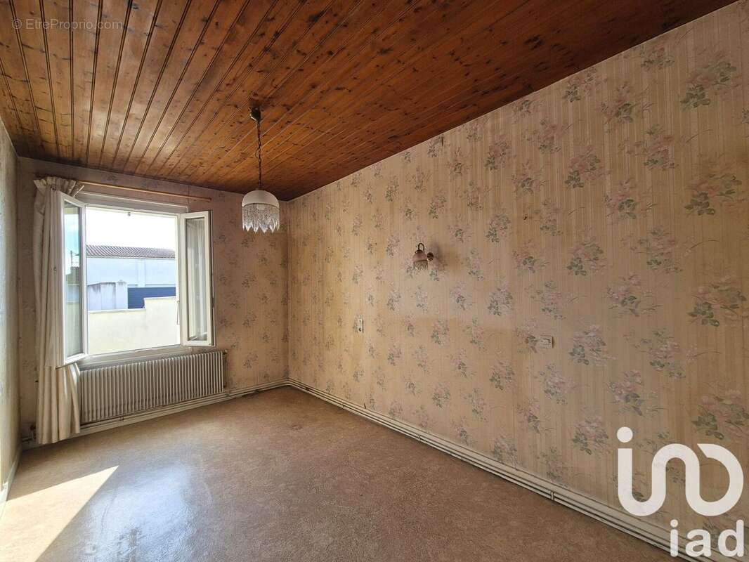 Photo 9 - Maison à LONGEVES