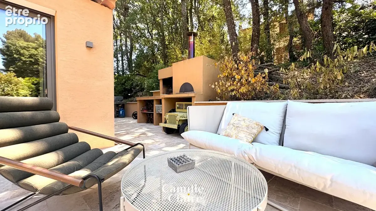 Maison T5 avec piscine et terrain 1200 m2 commune de Mimet. - photo 14