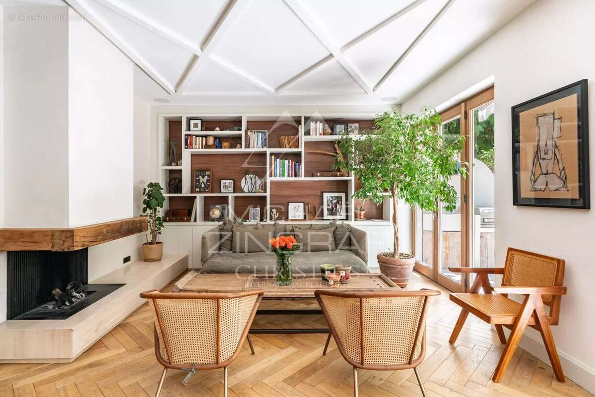 Cannes – Proche Croisette – Élégant rez-de-jardin avec piscine privative - photo 4