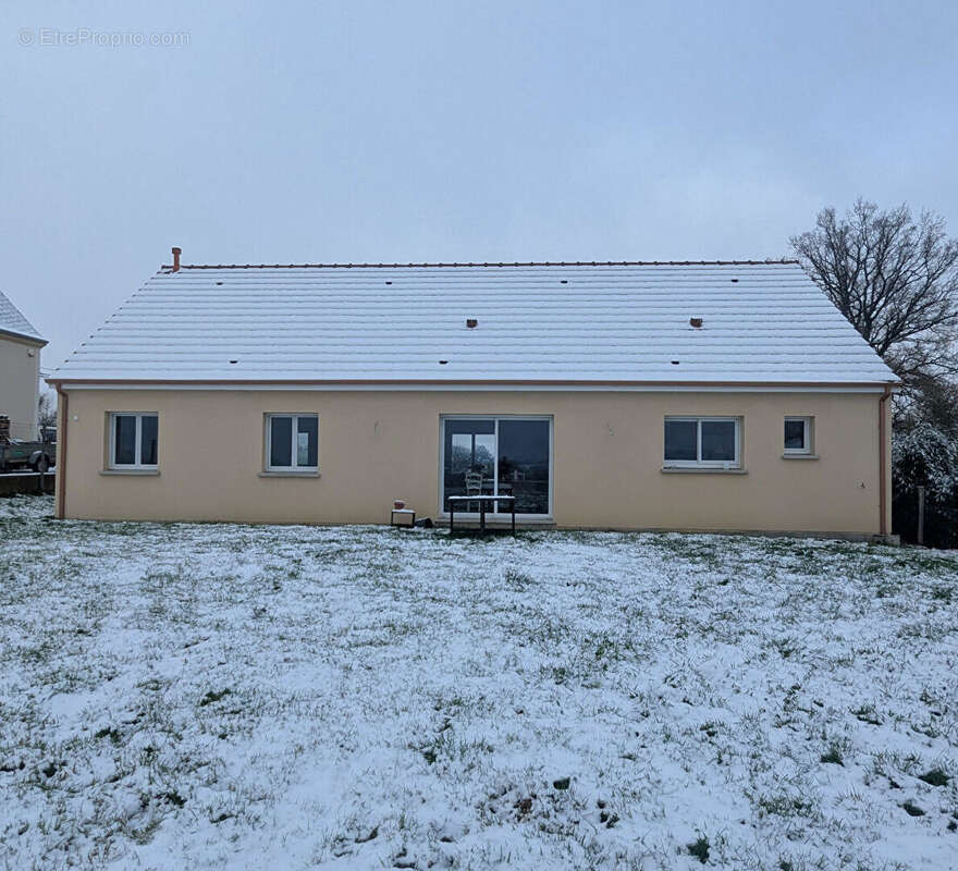 Maison à LURCY-LE-BOURG