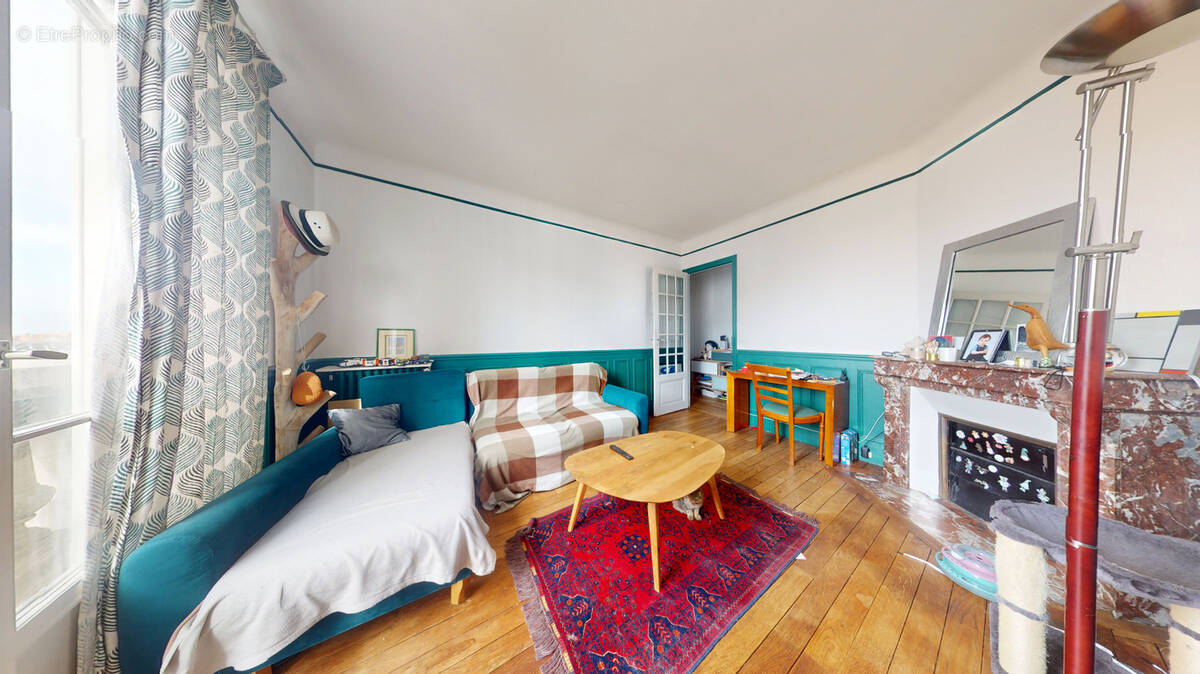 Appartement à LA GARENNE-COLOMBES