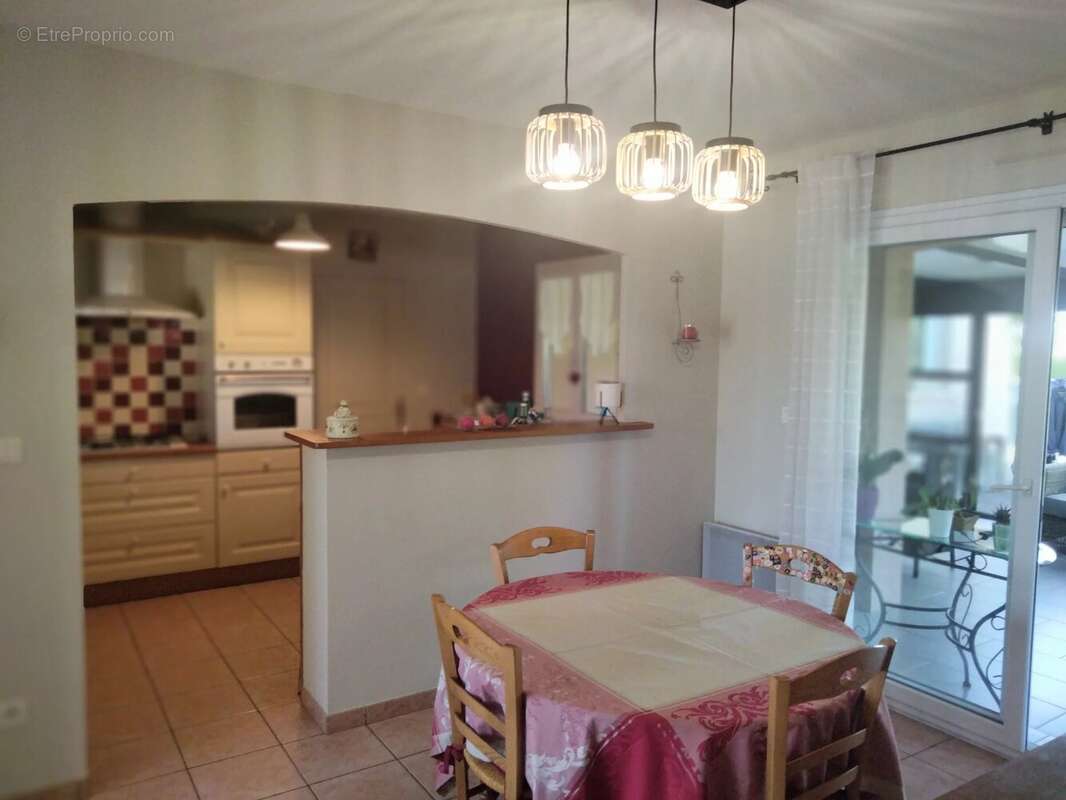 Maison à NEUVILLE-DE-POITOU