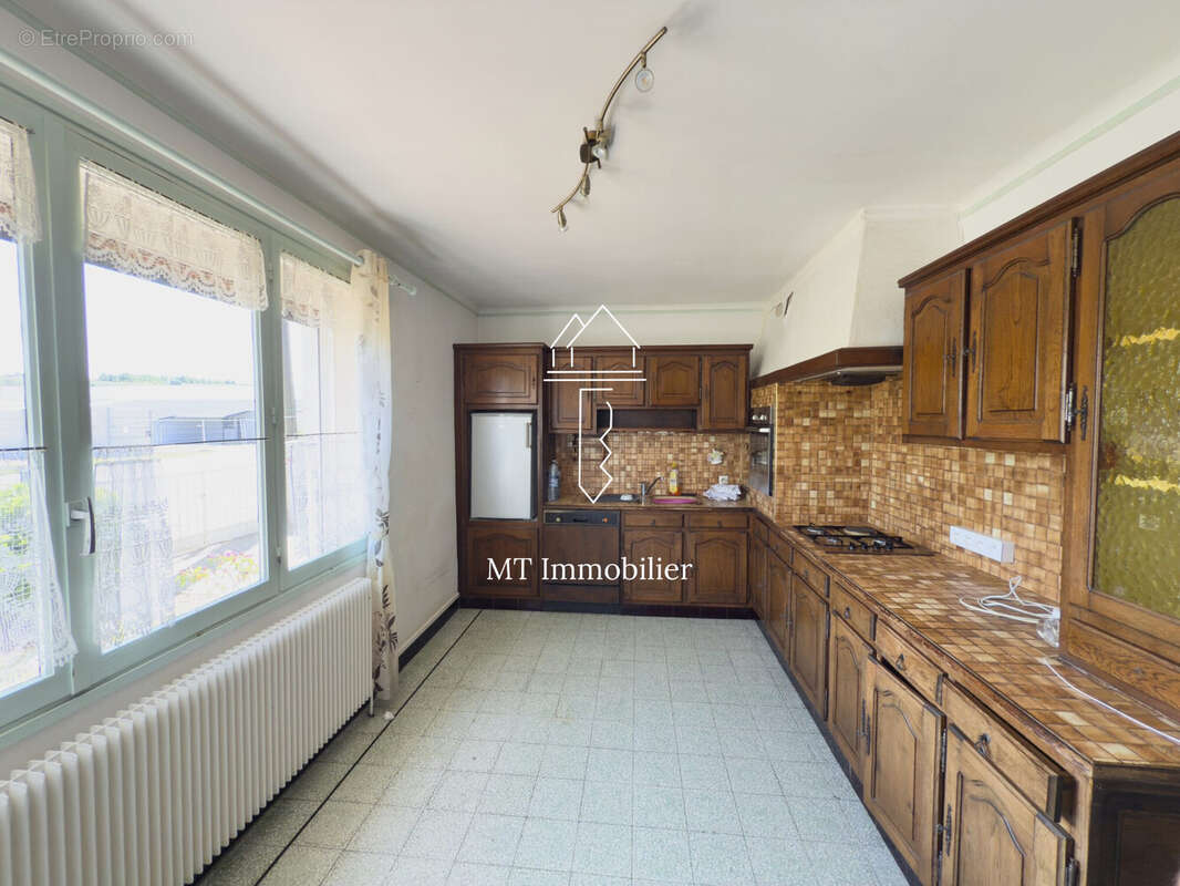 Maison à BEAURAINVILLE