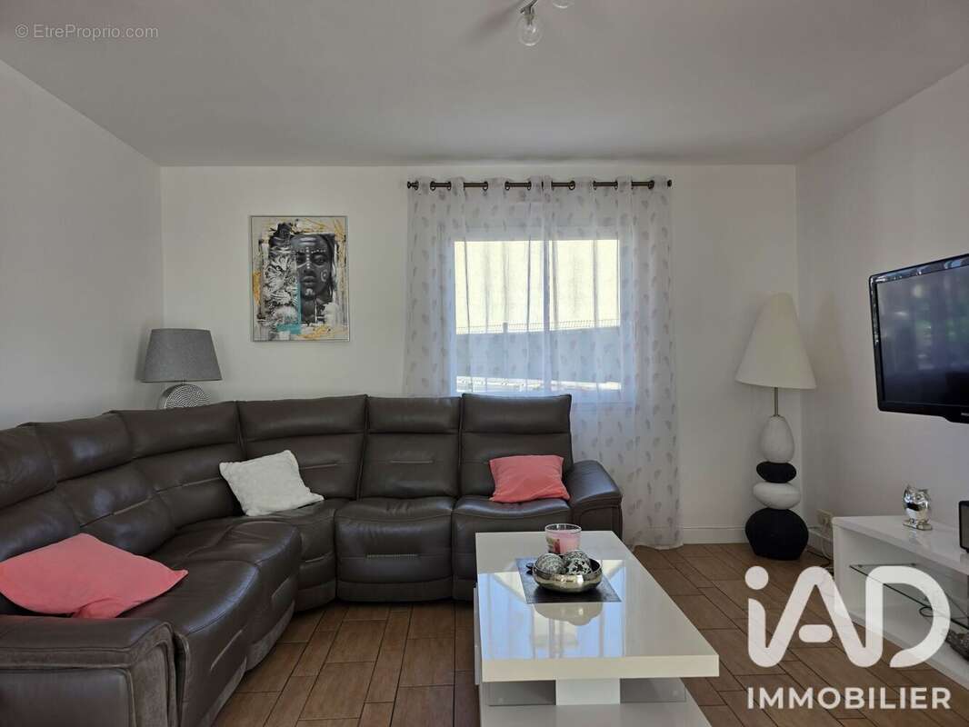 Maison 142 m² à Yffiniac  - photo 2