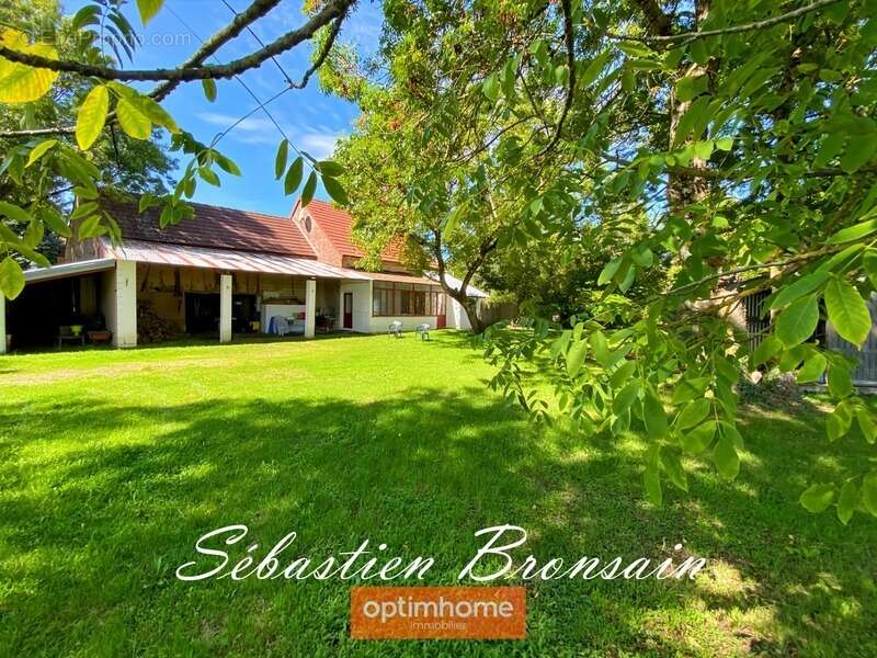 Maison à BOUSSELANGE