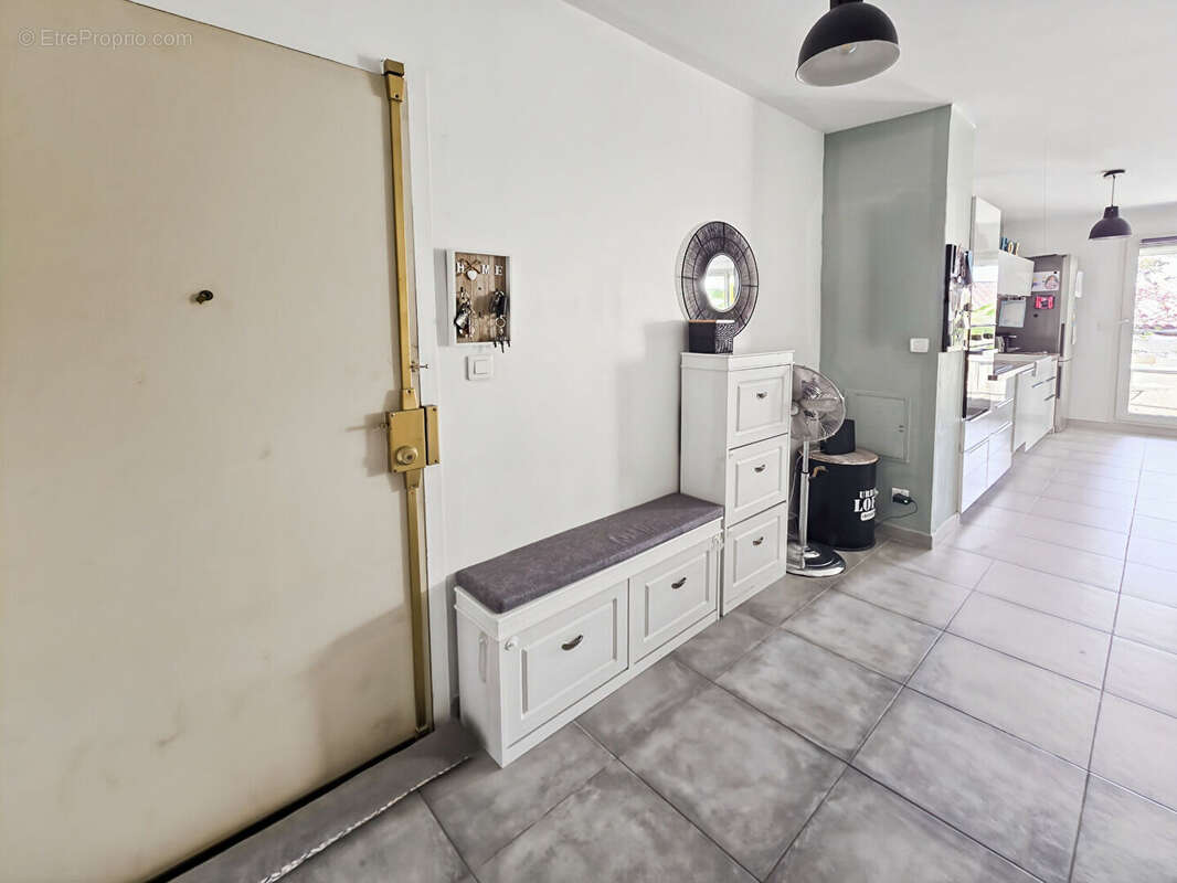 EXCLUSIVITÉ ! T3 avec terrasse, 2 parking et aucun travaux à prévoir 13013 Marseille Secteur Château-Gombert - photo 11