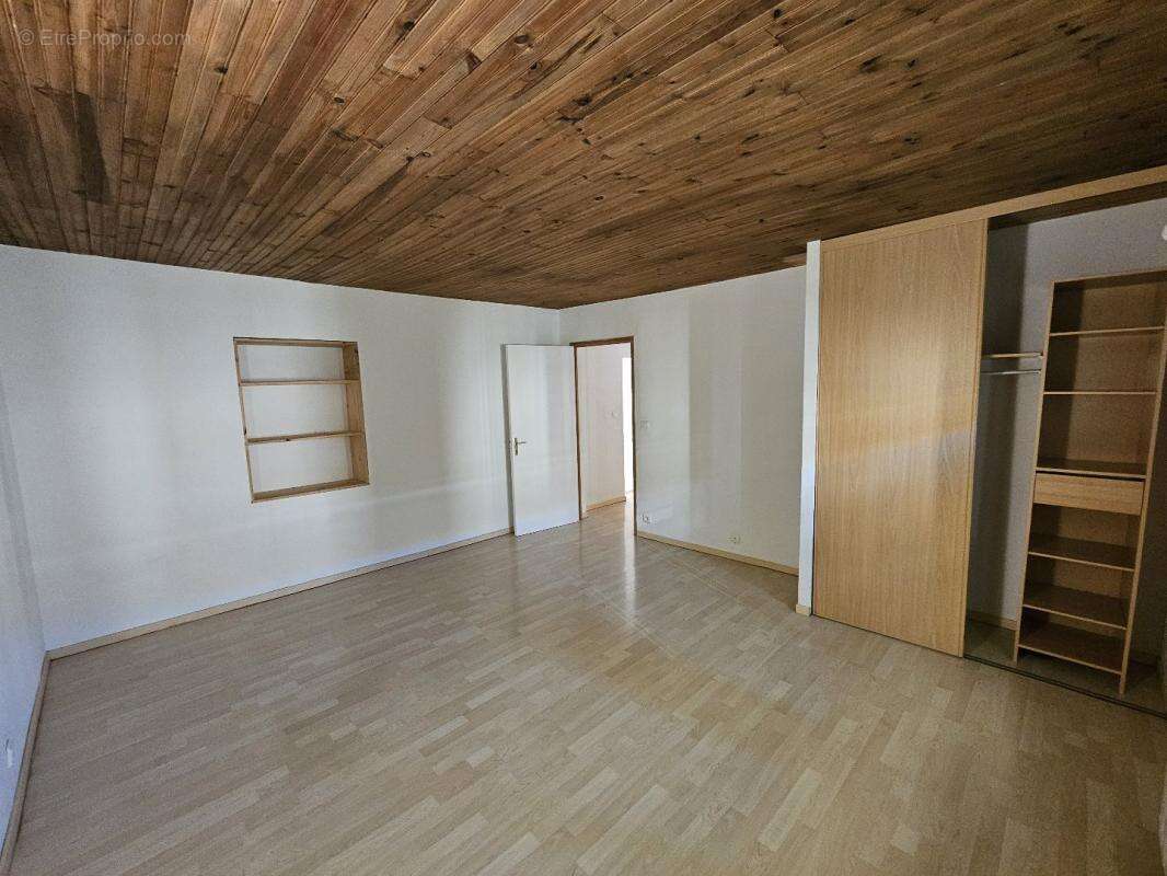 Maison à CASTET-ARROUY