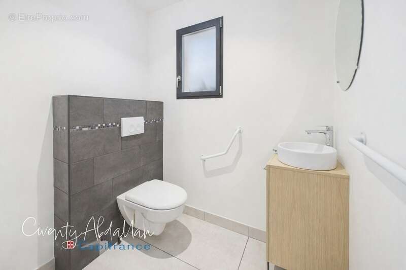 Maison à GILLY-SUR-ISERE