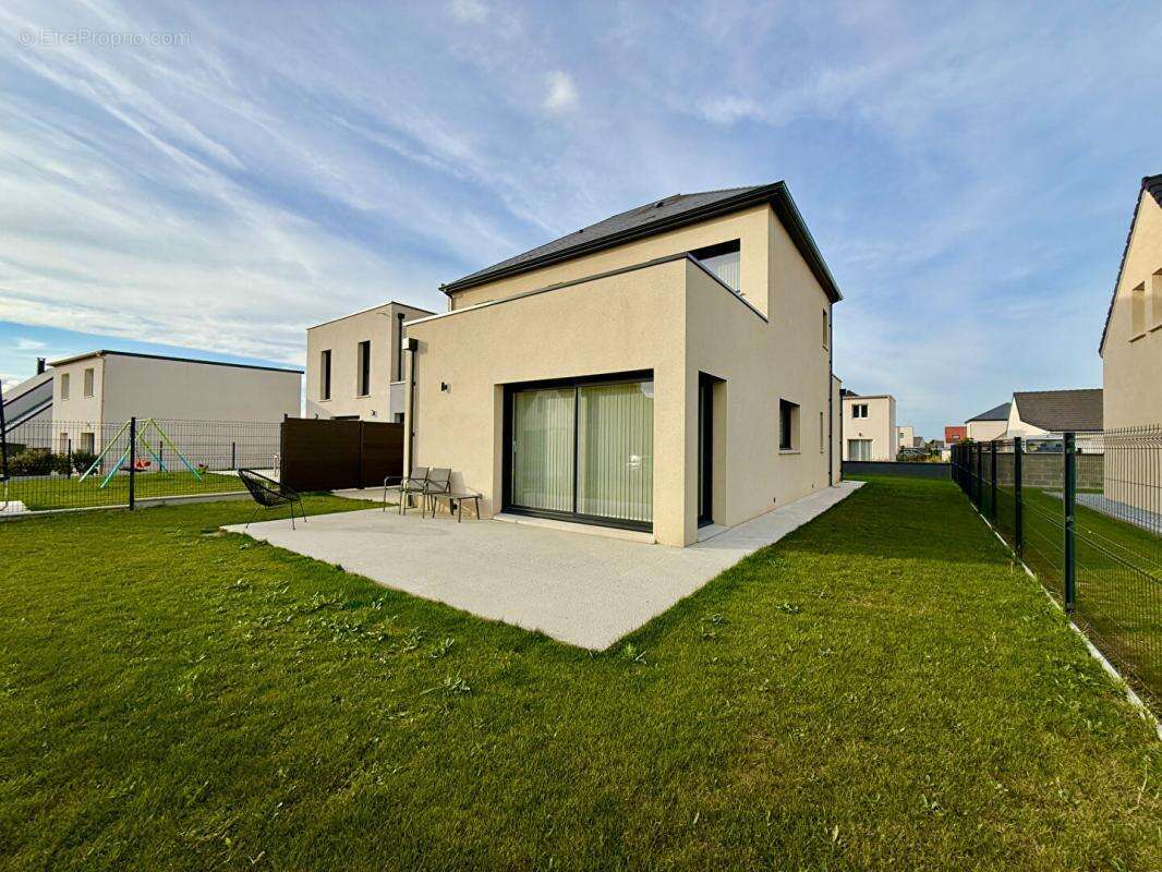 Maison à FRENOUVILLE