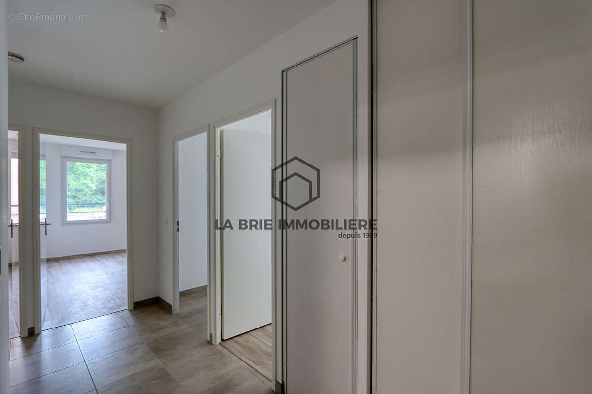 Appartement à EMERAINVILLE