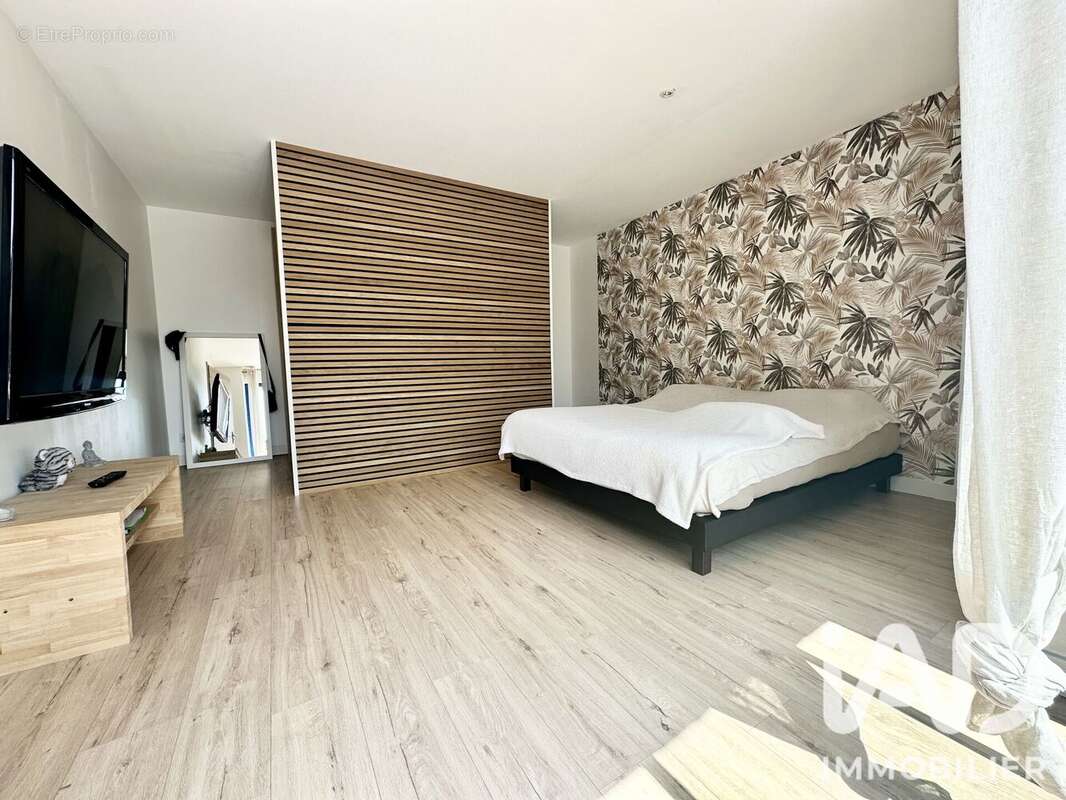Maison 163 m² à Ergue-Gaberic  - photo 7