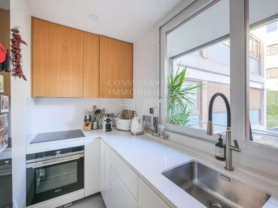 Appartement à NEUILLY-SUR-SEINE