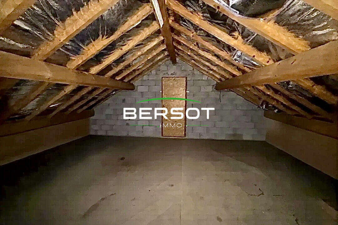 Local commercial 160 m²  Garage  Fort potentiel  Pierrefontaine-les-Varans - photo 15