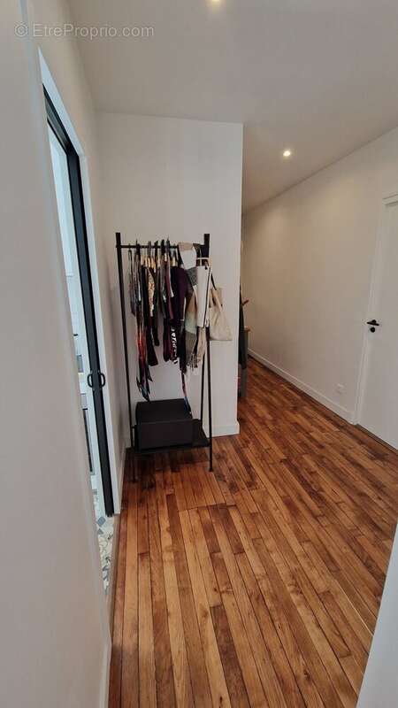 Appartement à COURBEVOIE