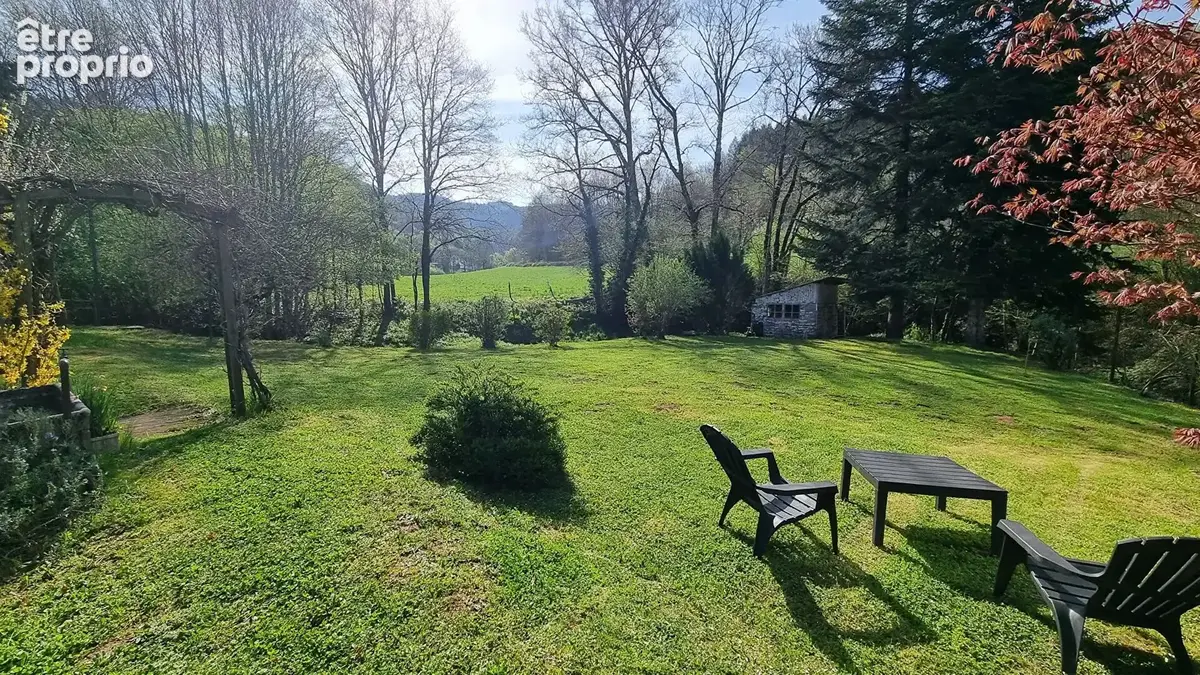 Ensemble Immobilier - St Geniez d'Olt et d'Aubrac - Terrain - Garage - photo 3