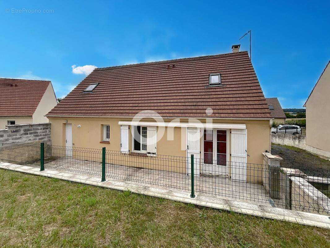 Maison à RESSONS-SUR-MATZ