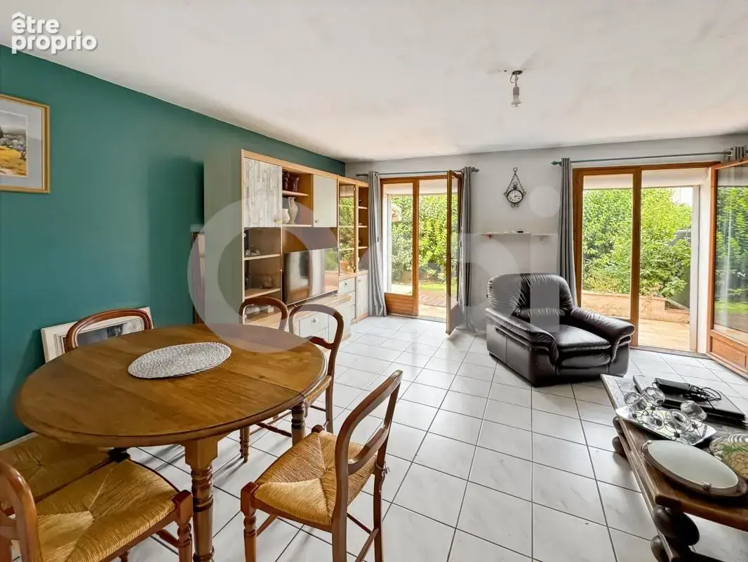 Maison 5 pièces – 90 m² – Centre-ville de La Crau - photo 3