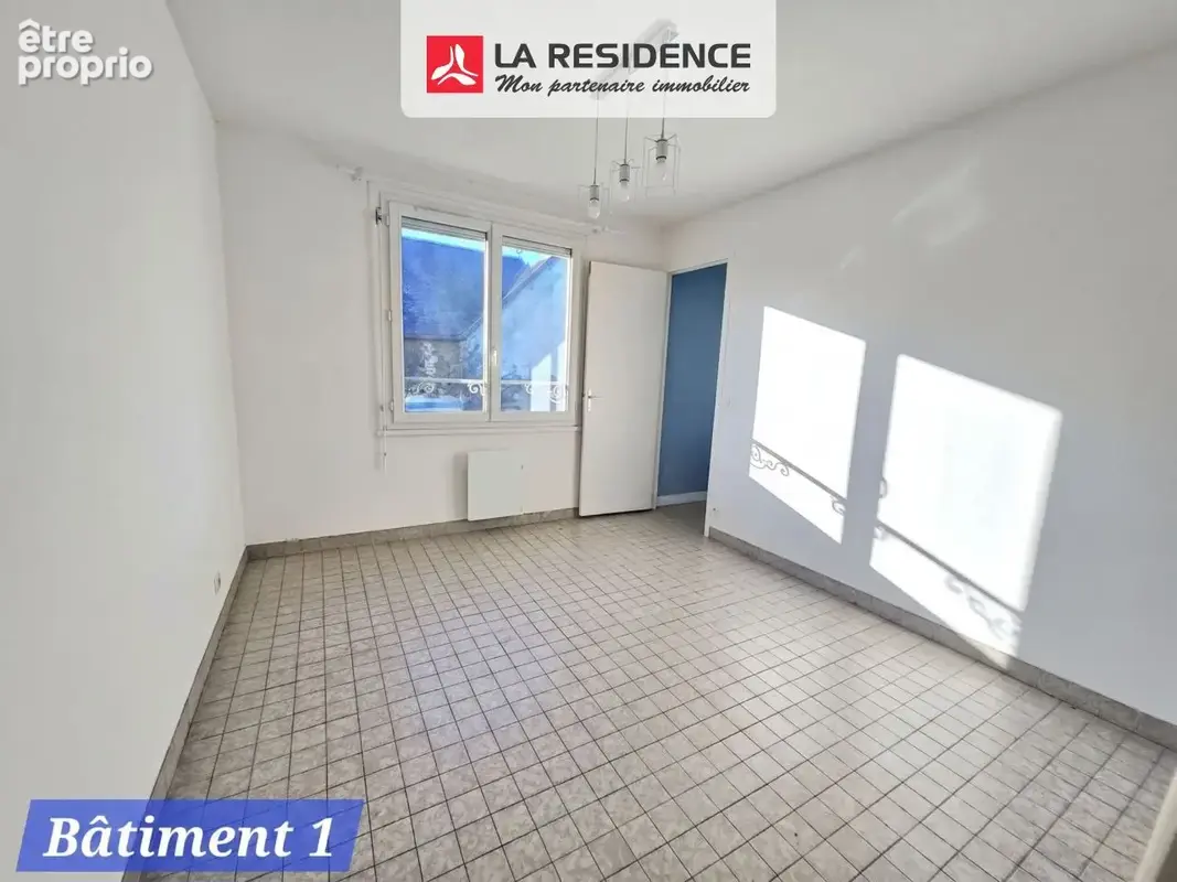 Appartement 330 m² à Houdan  - photo 9