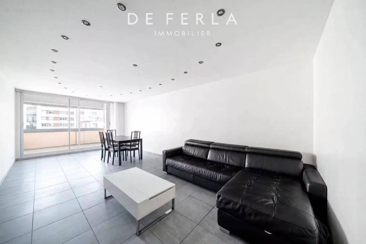 Appartement à PARIS-20E