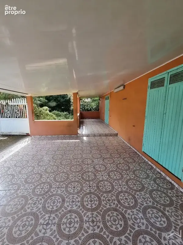 Maison Sainte Suzanne - La Marine - Parcelle 900m2 - photo 2