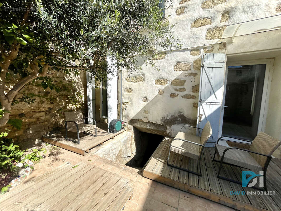 Maison à MONTBLANC