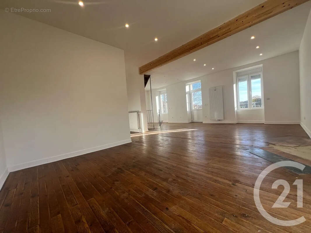 Maison à LACAPELLE-VIESCAMP