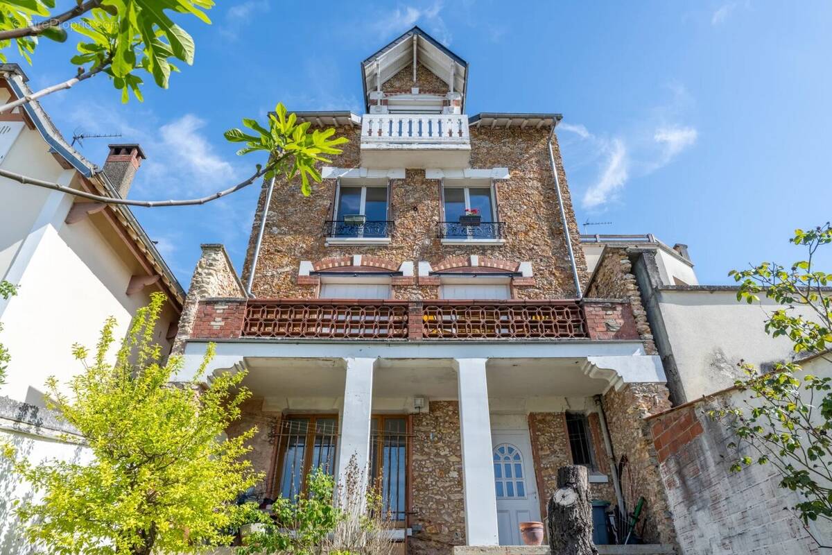 Maison à VAUX-SUR-SEINE