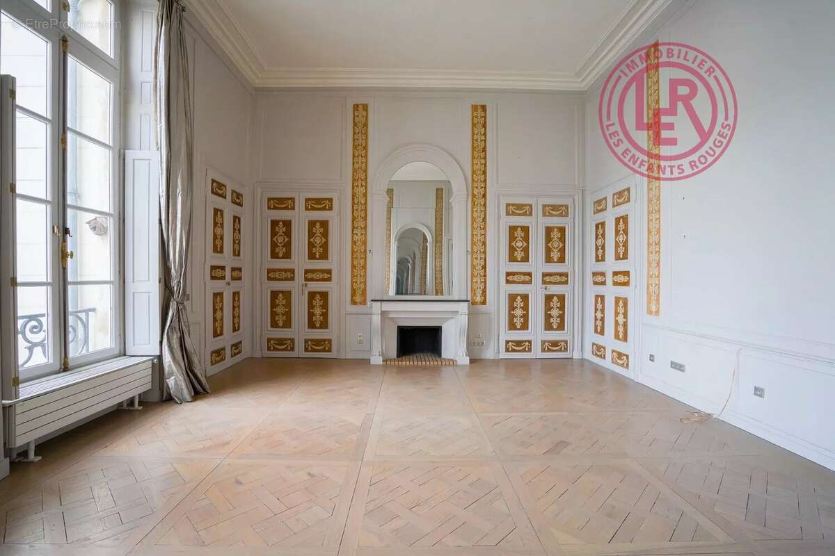 Appartement à PARIS-3E