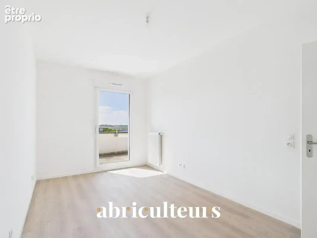 Appartement familial T5 de 91 m² avec terrasses et parkings – Colombes (92700) - photo 6