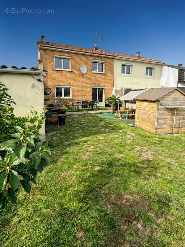 Maison à OYE-PLAGE