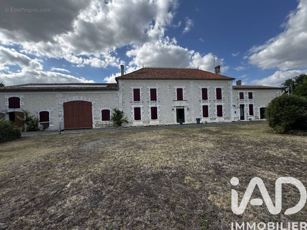 Photo 1 - Maison à GERMIGNAC