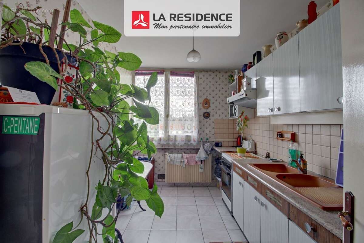 Appartement à LES MUREAUX