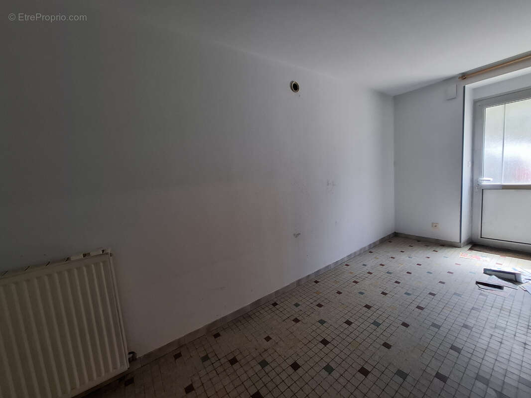 Maison à SAINT-ETIENNE-DE-MER-MORTE