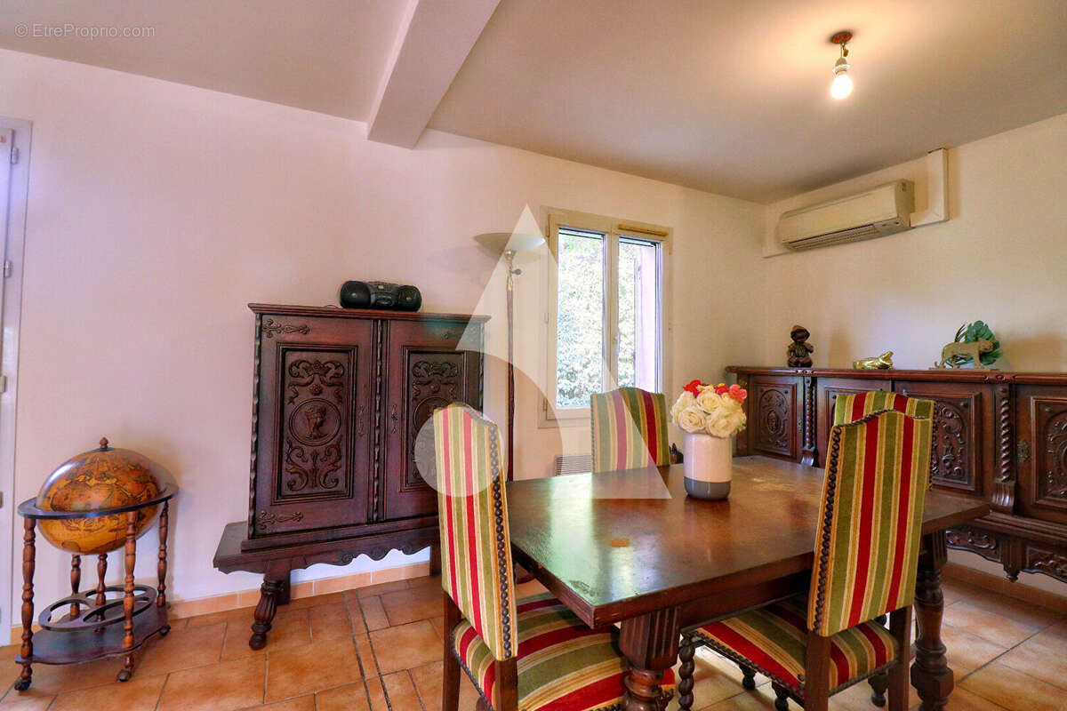 Maison à VINON-SUR-VERDON