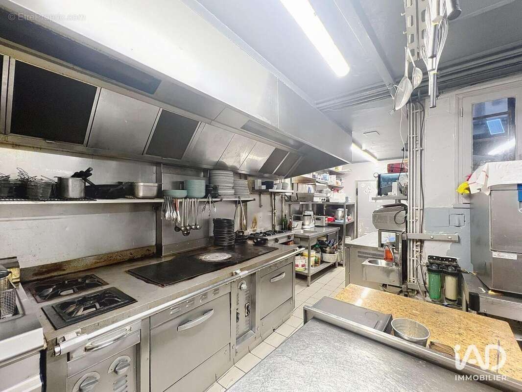 Photo 6 - Commerce à SENS