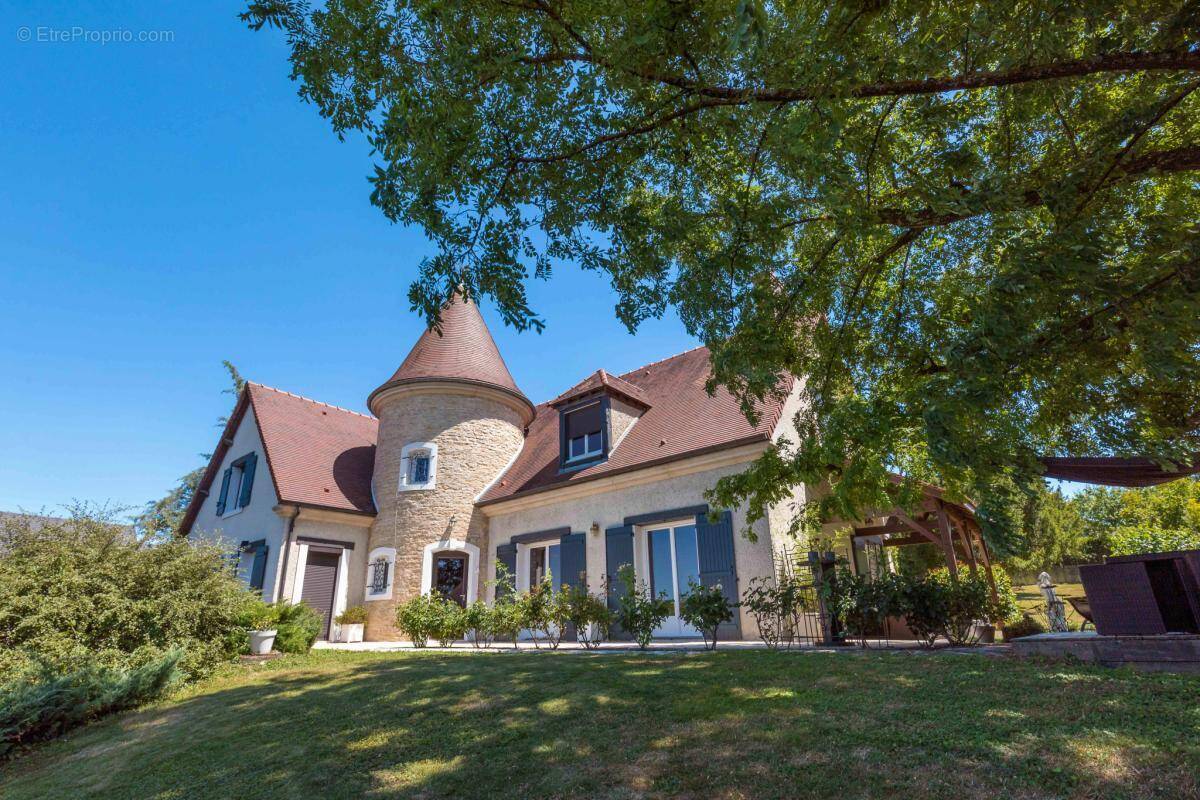 Maison à MIREBEAU-SUR-BEZE