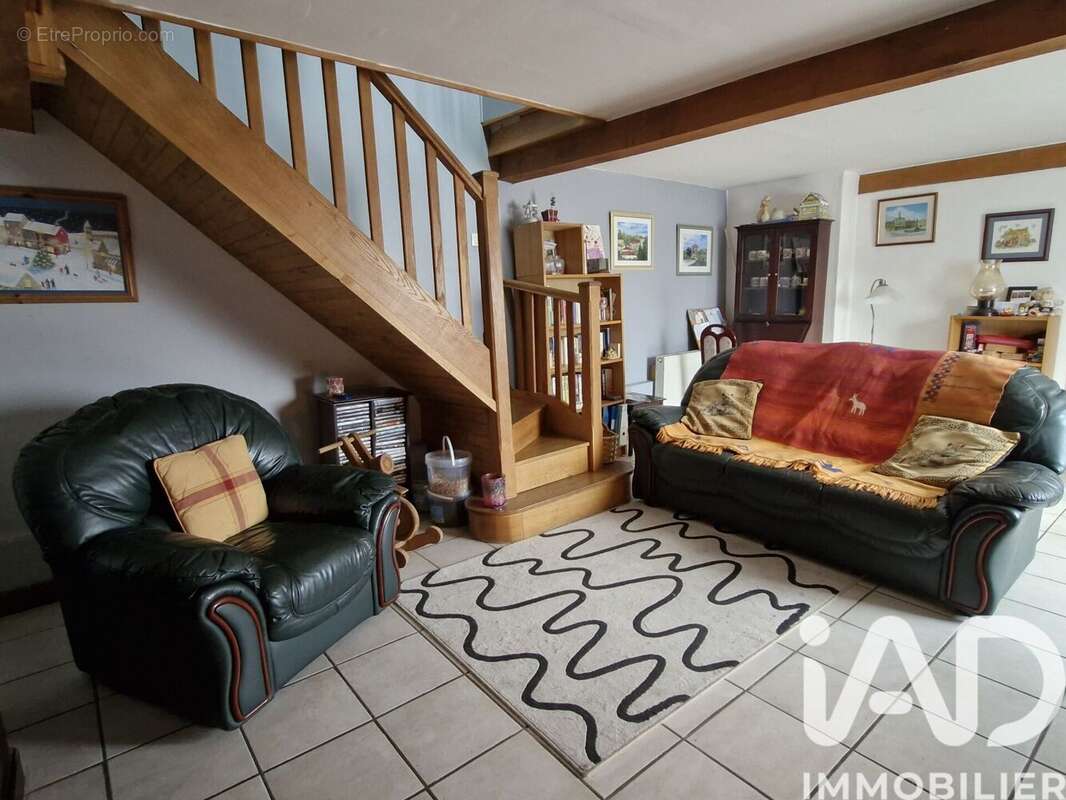Maison 330 m² à Beaulieu-Sur-Sonnette  - photo 4