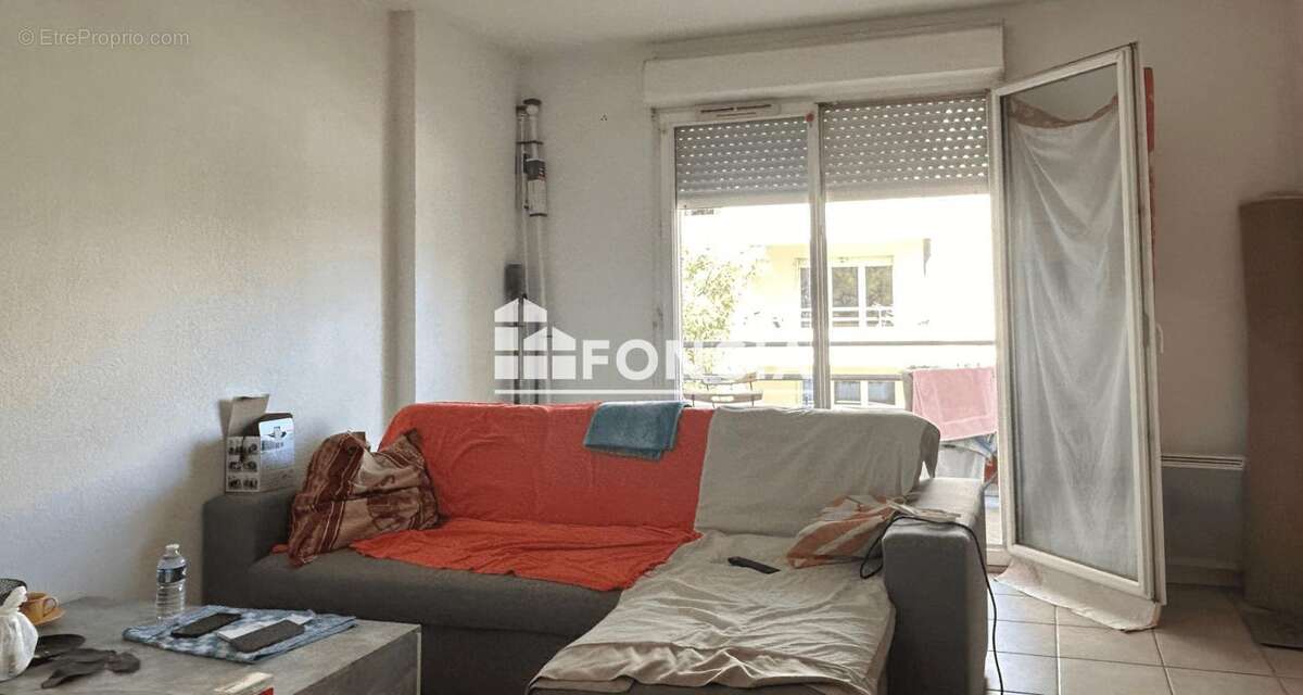 A Miramas, Quartier des Chirons : Appartement de type 2 de 42 m2, avec balcon et parking privatif - photo 3