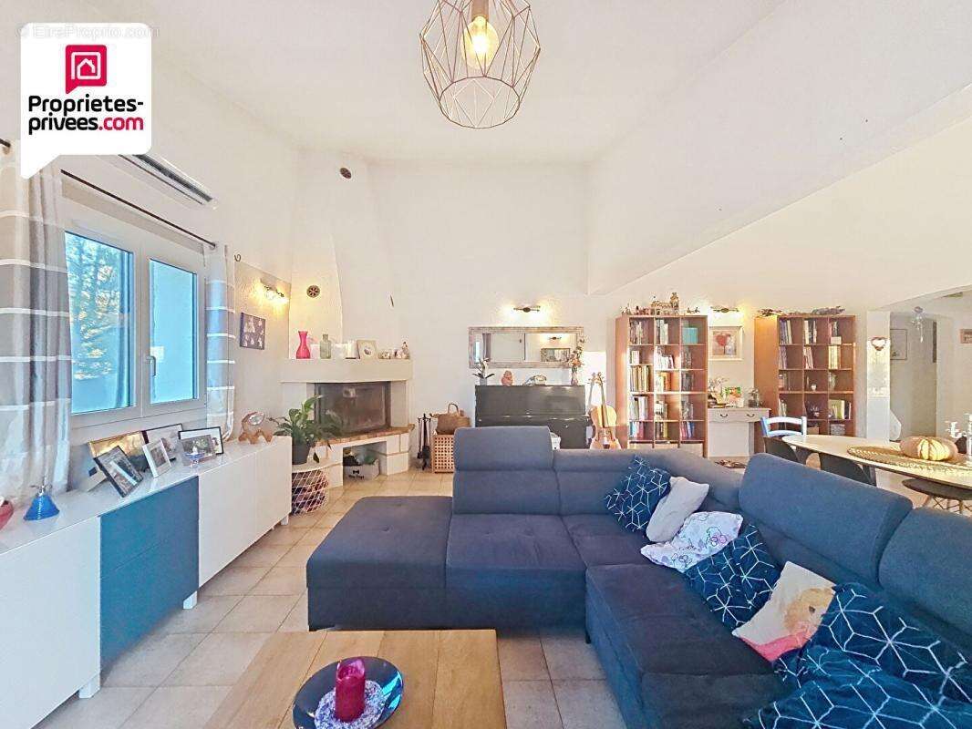 Maison à SAINT-CEZAIRE-SUR-SIAGNE