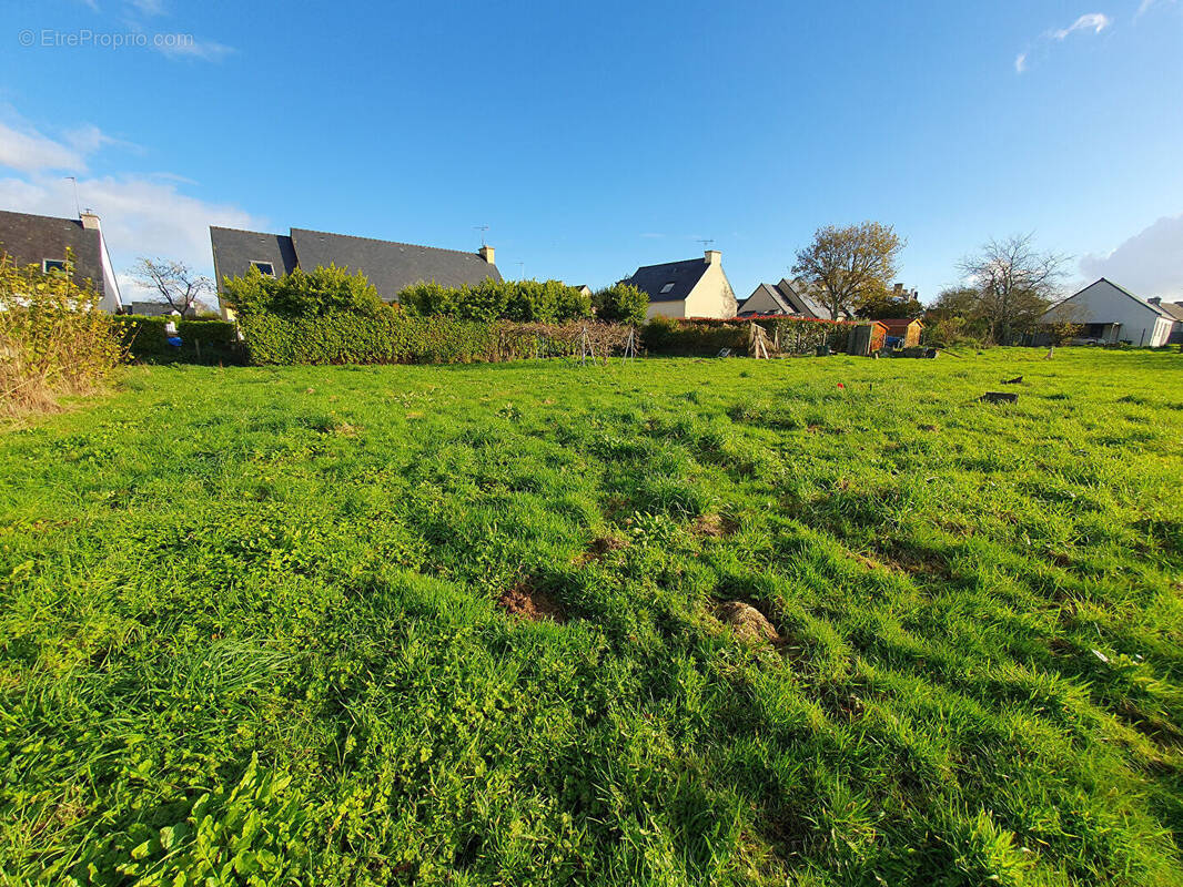 Terrain à GOUESNACH